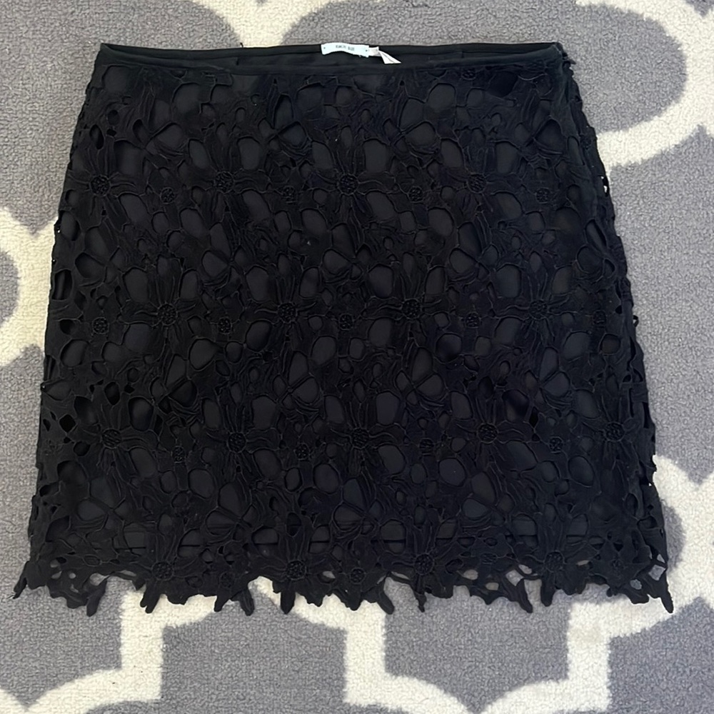 Lace mini skirt